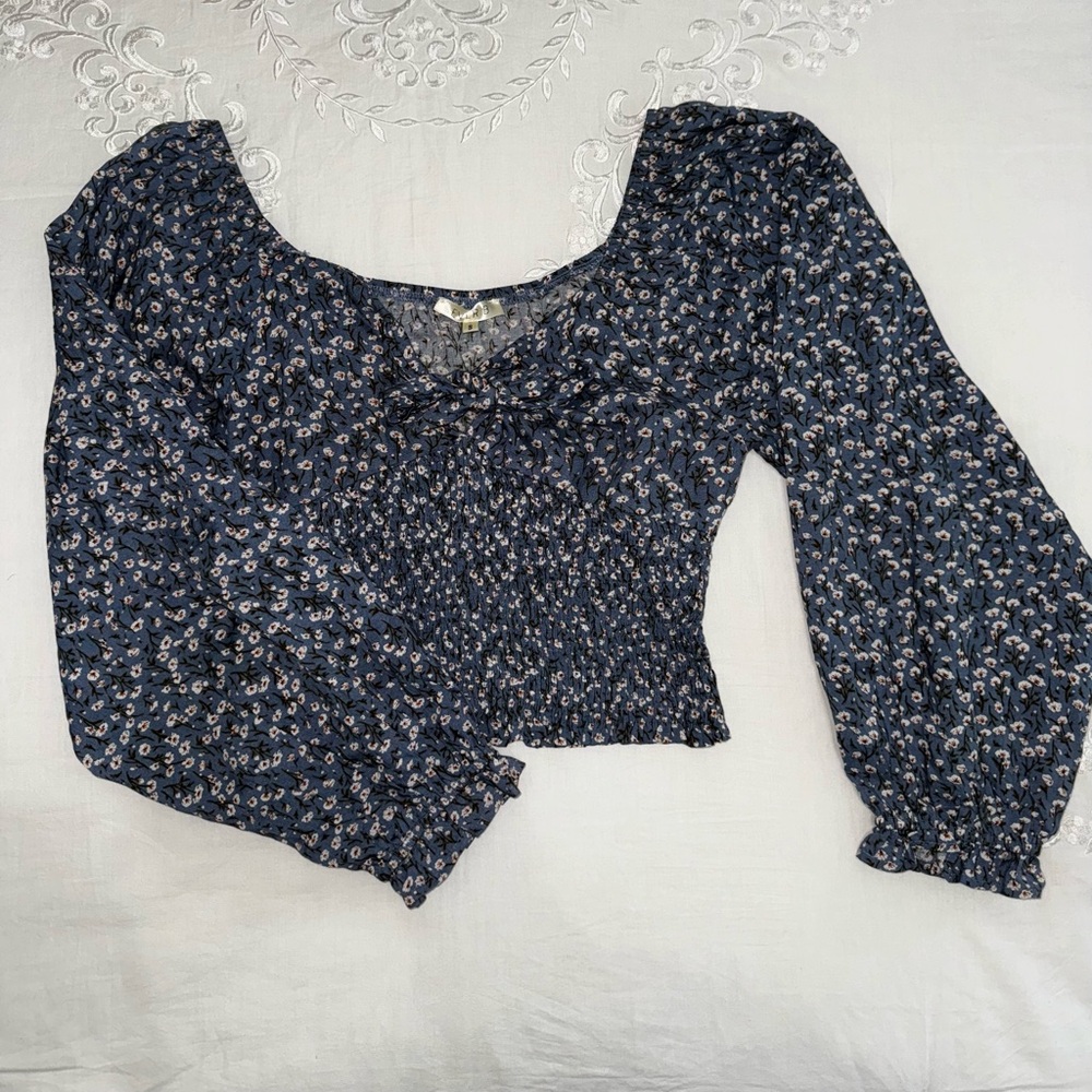 Size small bue floral top
